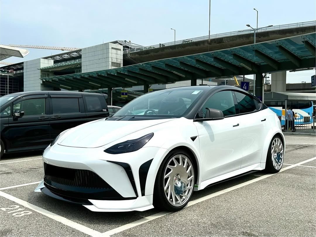White — Robot Craftsman Tesla Model Y Starship Polypropylene (PPfrp) Full widebody Bodykit