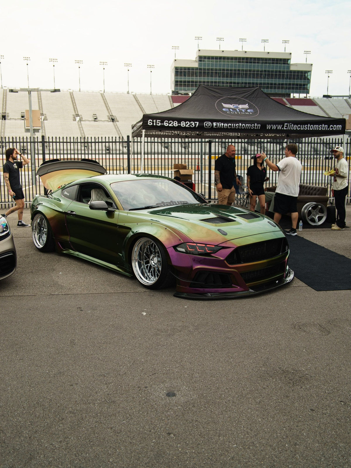 Ford Mustang — Robot Craftsman V2 Bodykit | Avery Wrapped
