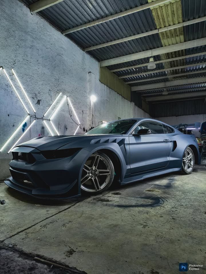 Mexico Black — Robot Ford Mustang V5 GTR Widebody Kit for S550.1 & S550.2