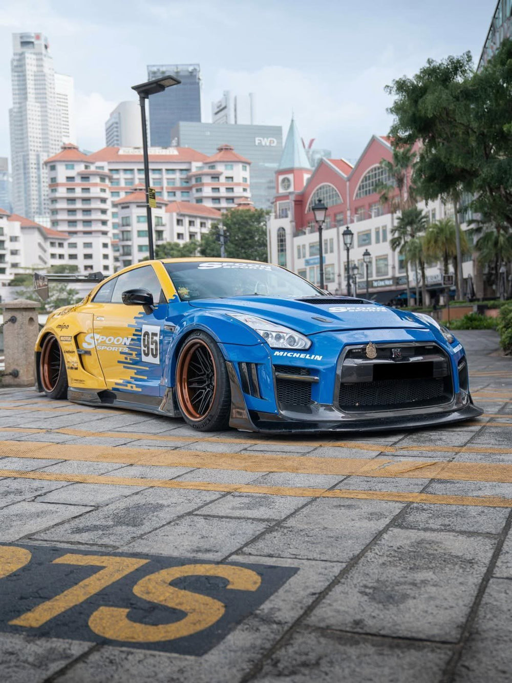 Nissan GT-R R35 — Robot Craftsman Widebody | Spoon Livery