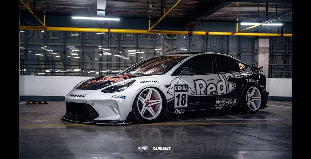 Redbull Tesla Model 3 — Robot Craftsman HACKER Narrowbody