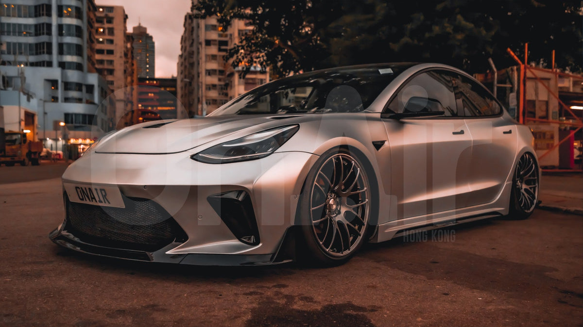 Silver Tesla Model 3 — Robot Craftsman HACKER Narrowbody