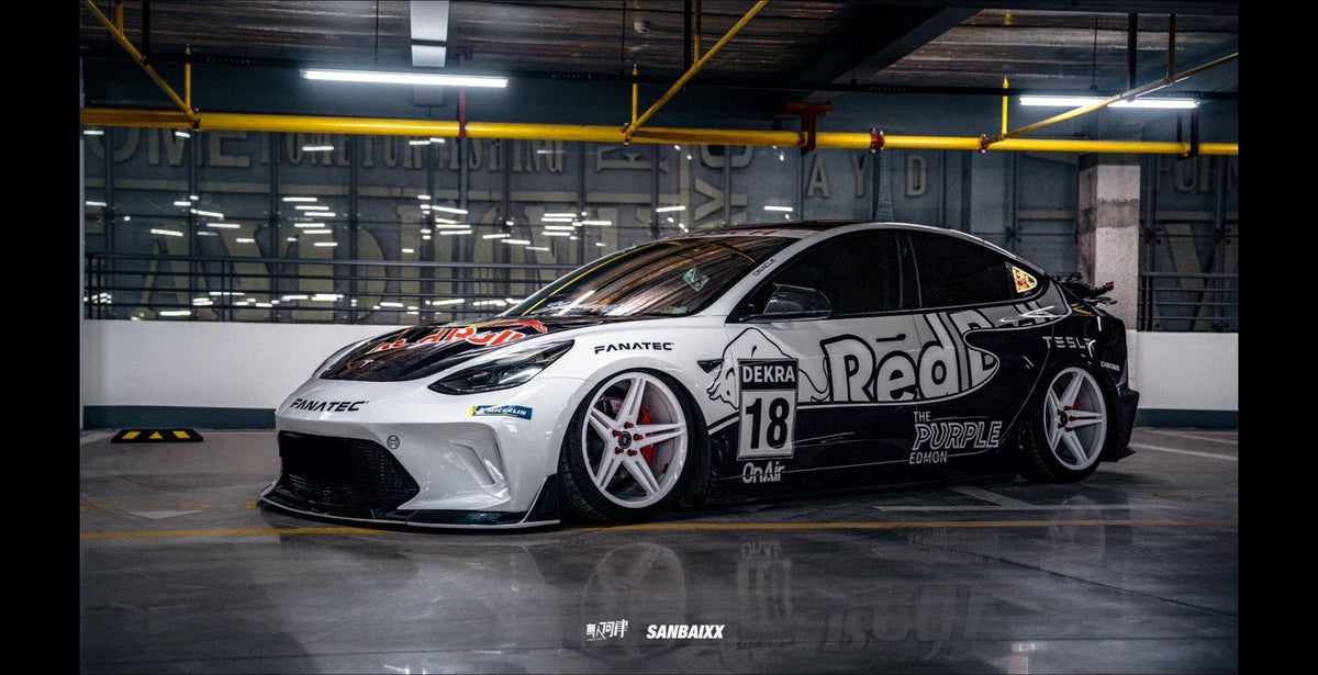 Redbull Tesla Model 3 — Robot Craftsman HACKER Narrowbody