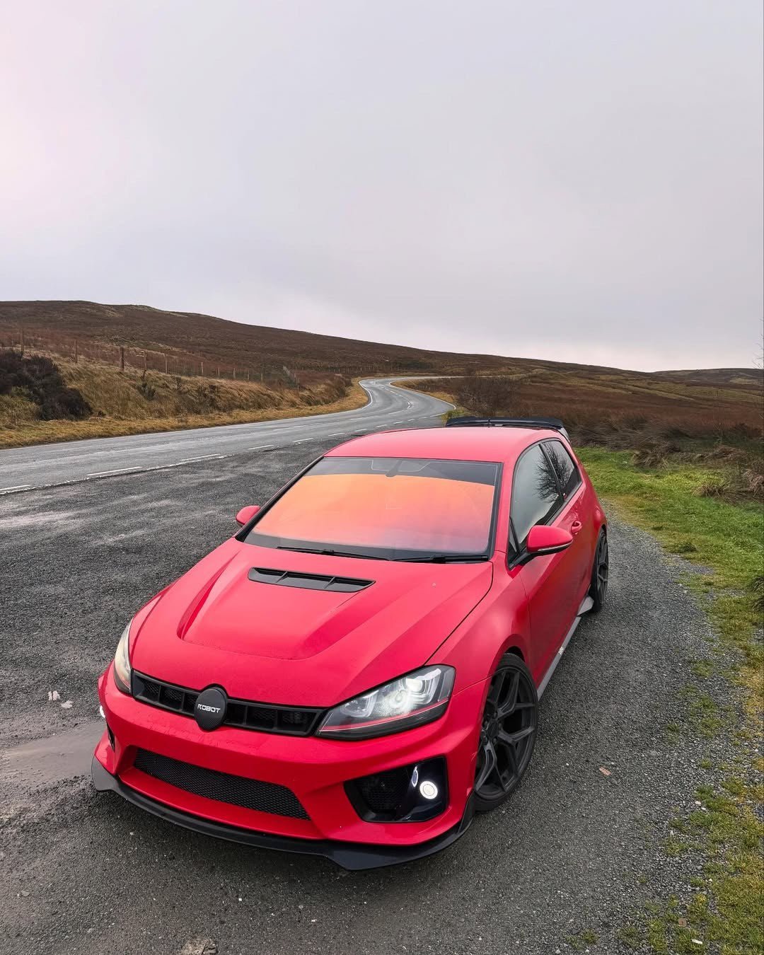 Volkswagen Golf Mk7 / Mk7.5 — Robot Craftsman Front Bumper | Red