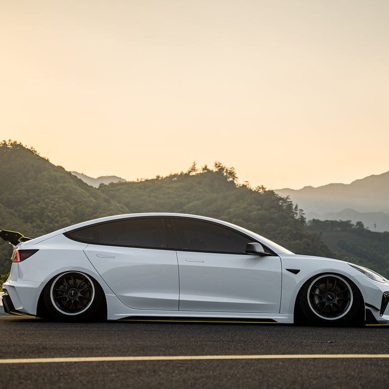 Robot Craftsman Tesla Model 3 “HACKER” Side Skirts (2017–2023 pre-facelift)