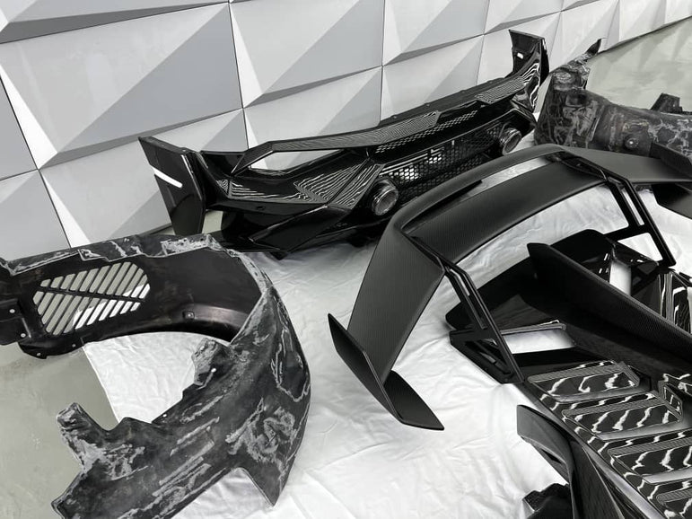 SD Dynamics Lamborghini Huracan to STO Conversion Dry-Carbon Full Body Kit