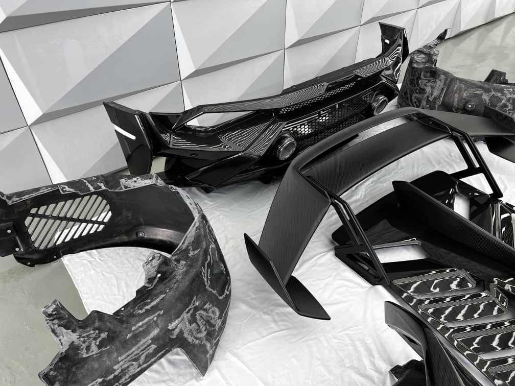 SD Dynamics Lamborghini Huracan to STO Conversion Dry-Carbon Full Body Kit
