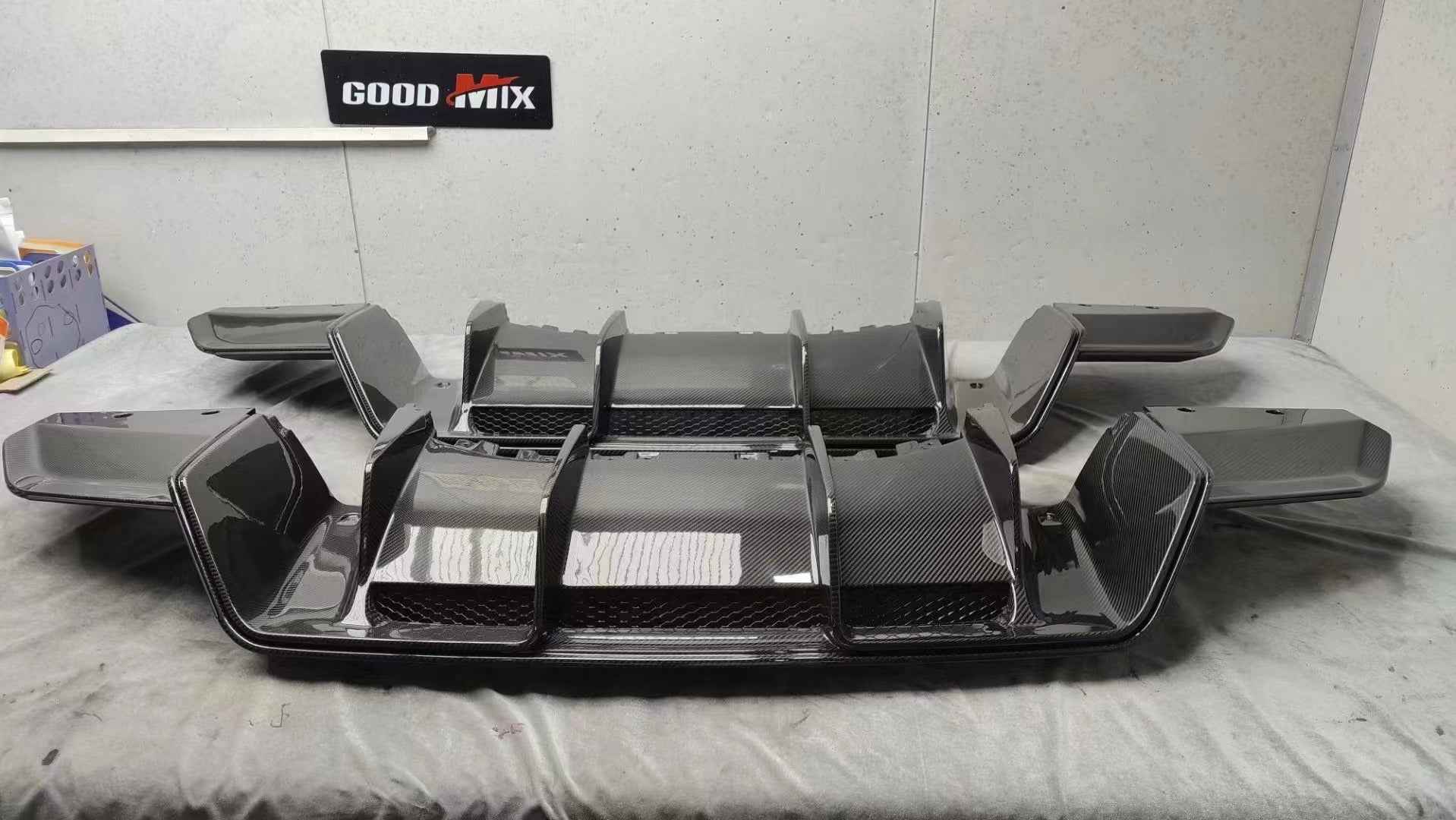 2016-2018 Audi R8 Full Dry Carbon Aerodynamics kit Aftermarket Carbon Fiber Part / Bodykit - Robot Bodykits