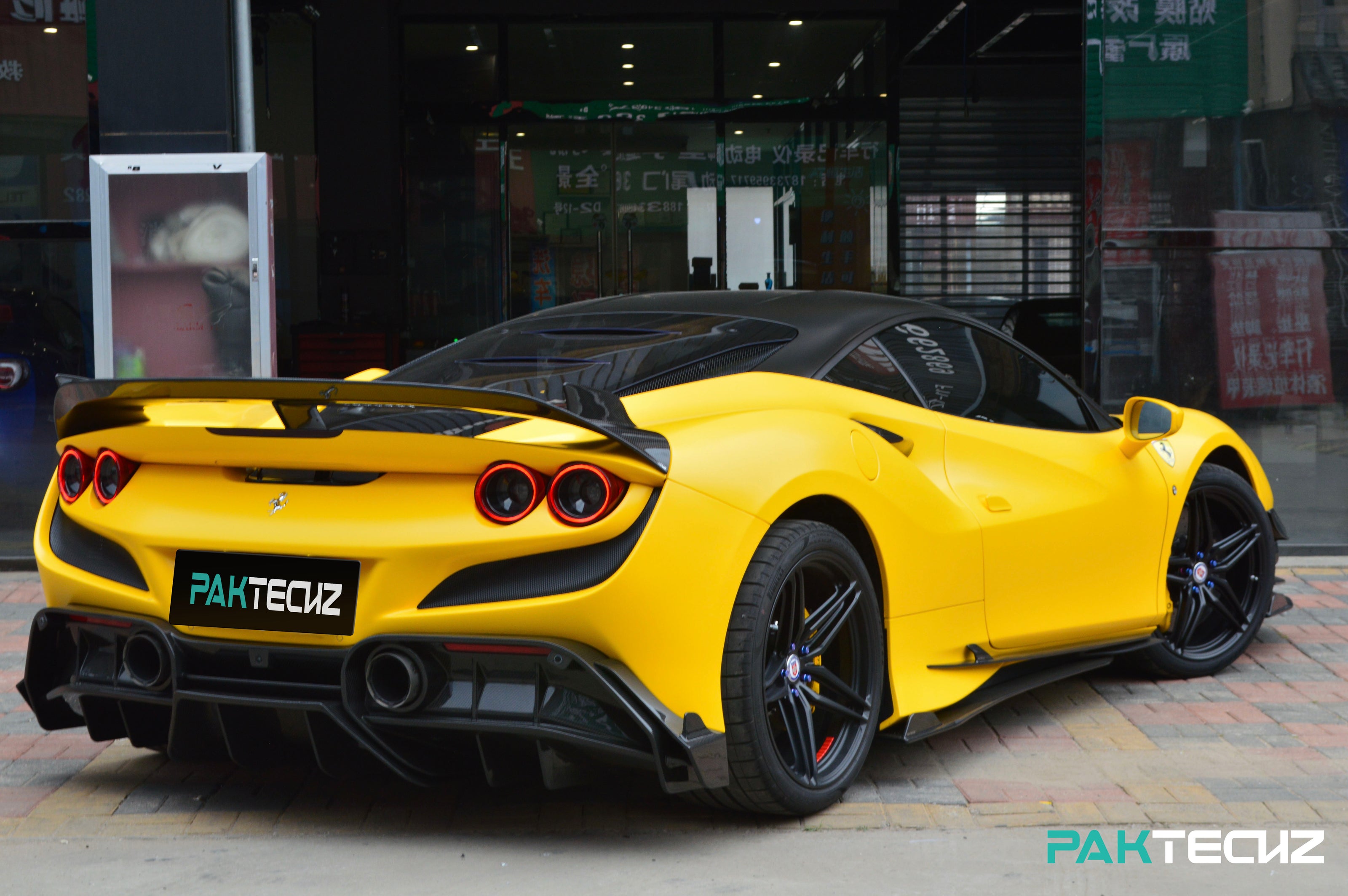 Ferrari F8 Paktechz Full Dry Carbon Aerodynamics kit