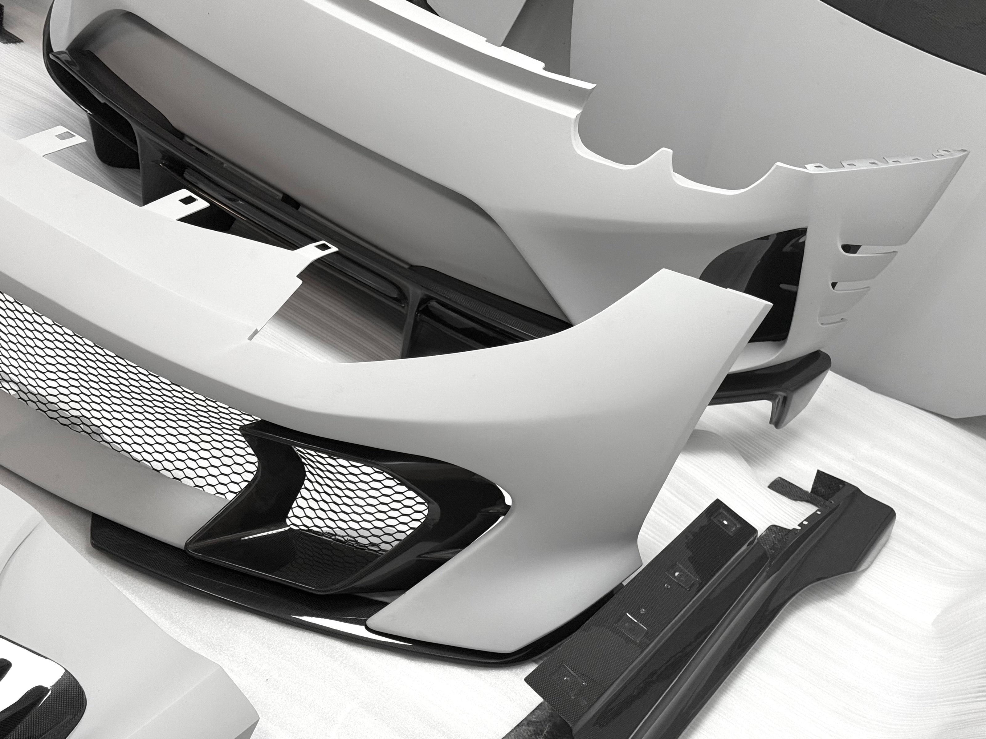 Ferrari 812 Superfast / GTS to Competizione Style Carbon Fibre Front End + Side Skirt Conversion (Aftermarket)