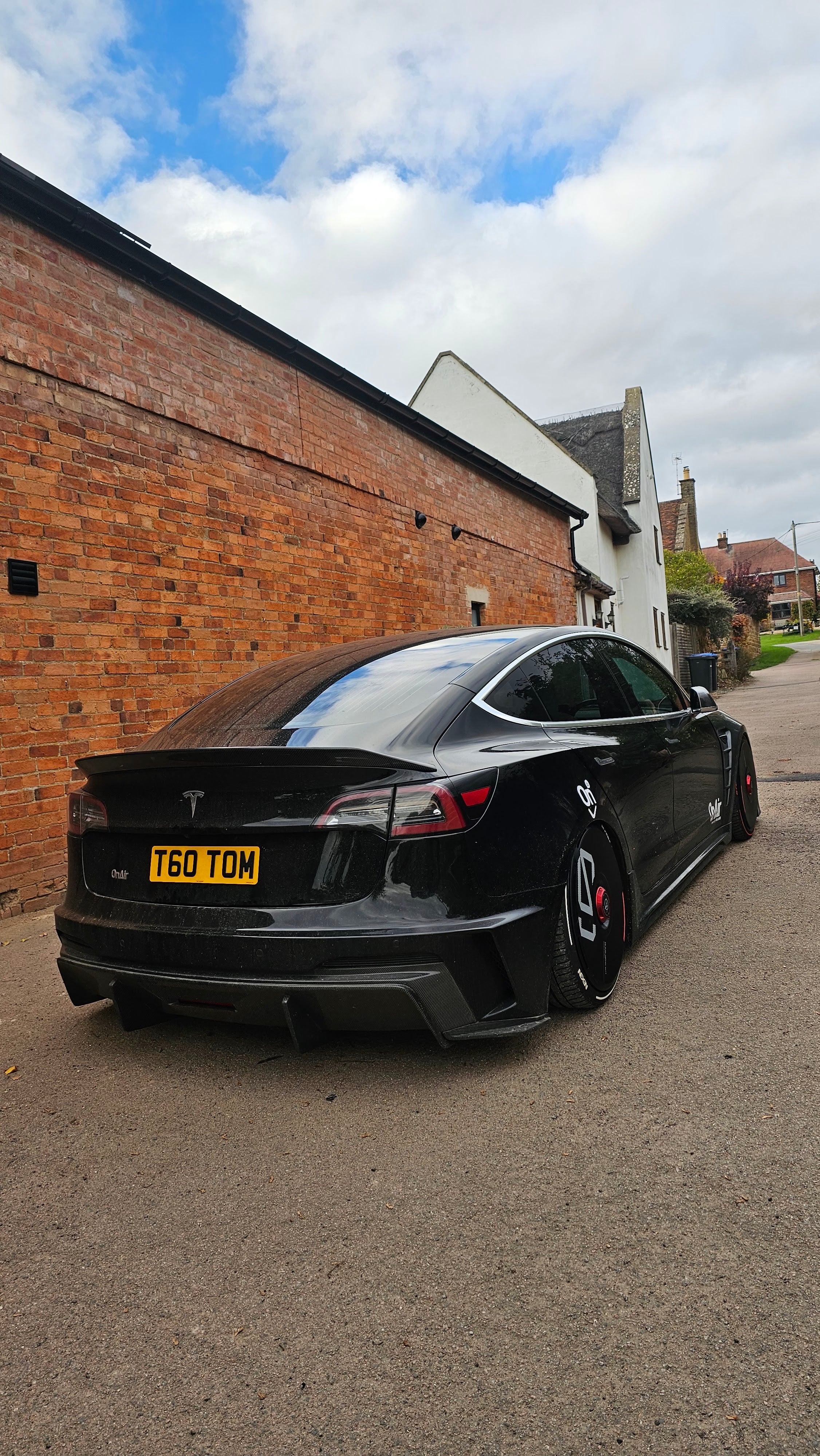 OnAir E3 Series Tesla Model 3 Full Air Suspension System (Fits RWD/AWD & Highland)