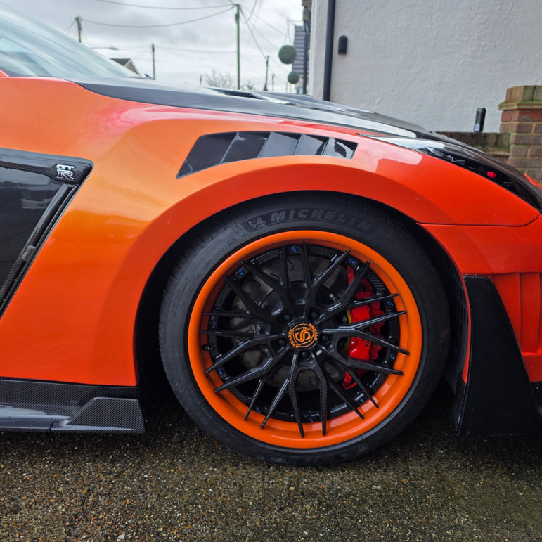Robot Craftsman Nissan GTR Body Kit (R35) Fibre Glass Reinforced Plastic Complete Body Kit (FRP)