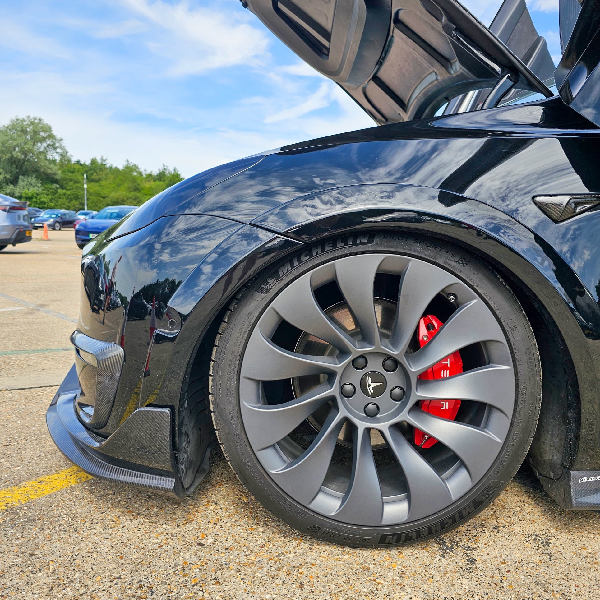 OnAir E3 Series Tesla Model Y Full Air Suspension System (Fits RWD / AWD)