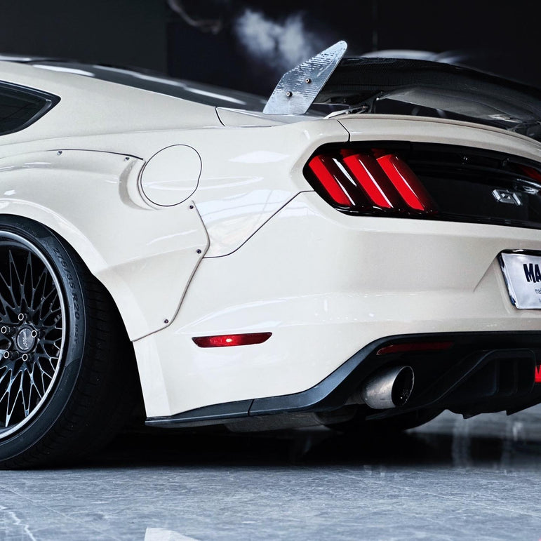 Robot Craftsman Ford Mustang V2 Fibre Glass Reinforced Plastic Complete Body Kit 2015-2023