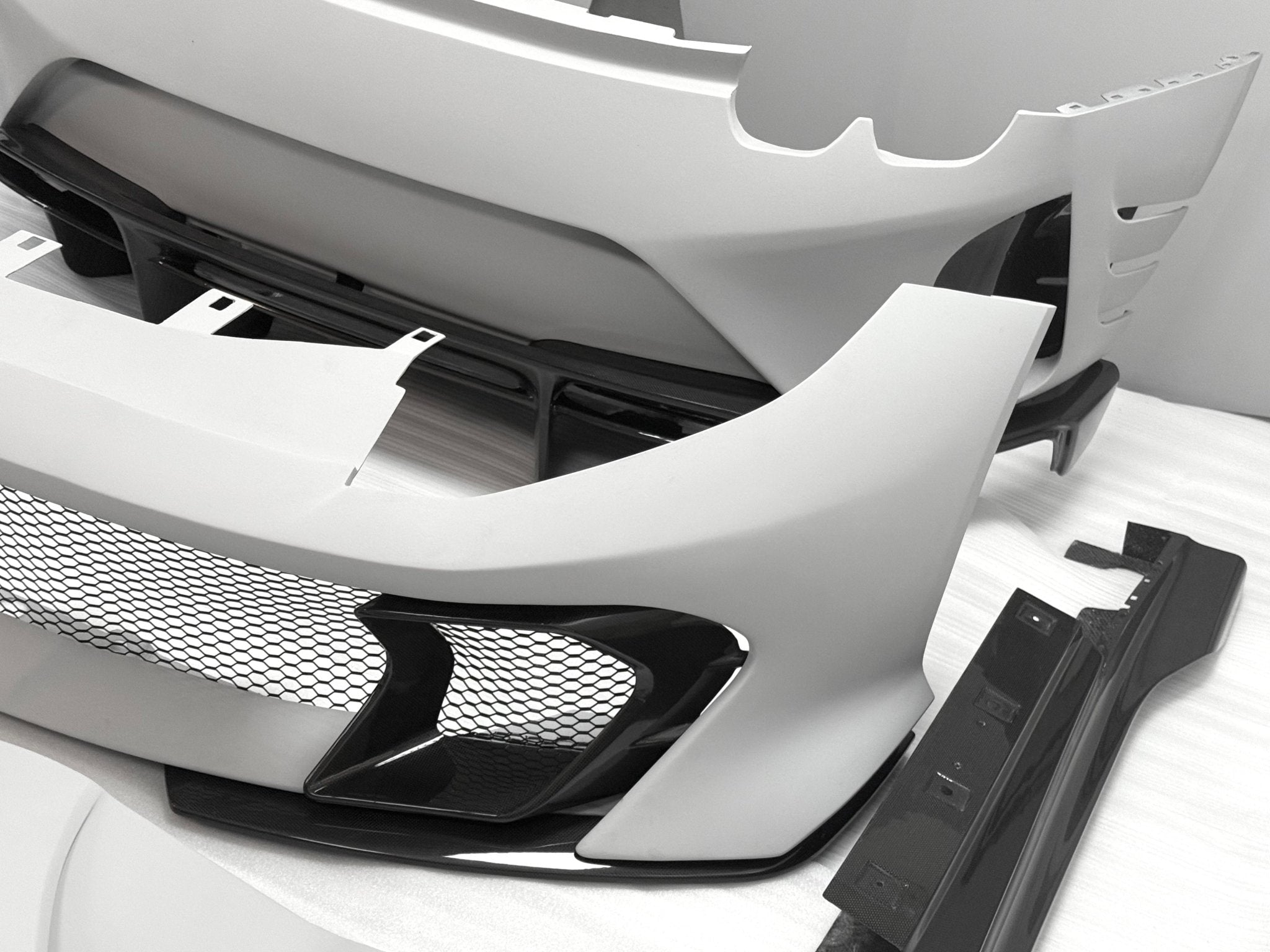 812 Superfast / GTS to Competizione - Style Carbon Fibre Conversion Body Kit (Aftermarket) Aftermarket Carbon Fiber Part / Bodykit - Robot Bodykits