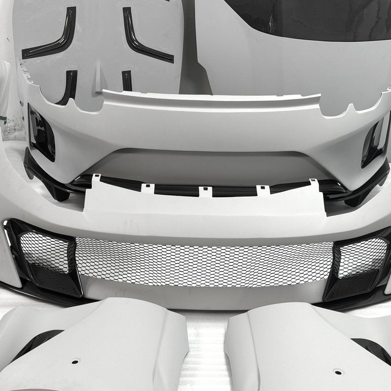 812 Superfast / GTS to Competizione - Style Carbon Fibre Conversion Body Kit (Aftermarket) Aftermarket Carbon Fiber Part / Bodykit - Robot Bodykits