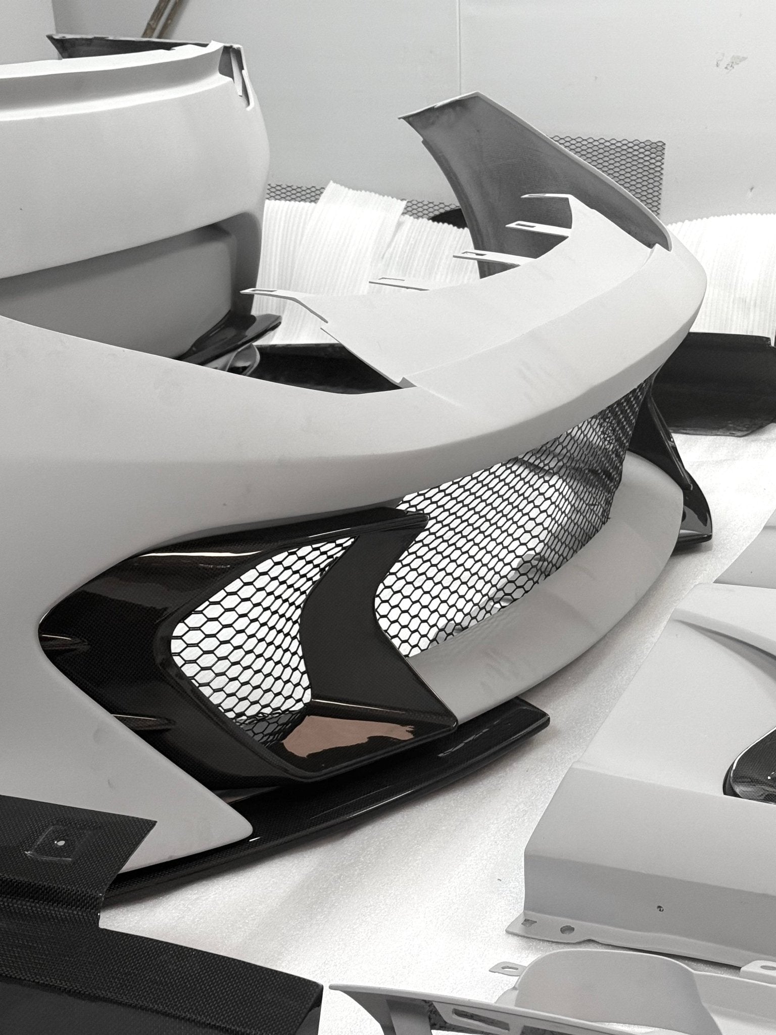 812 Superfast / GTS to Competizione - Style Carbon Fibre Conversion Body Kit (Aftermarket) Aftermarket Carbon Fiber Part / Bodykit - Robot Bodykits