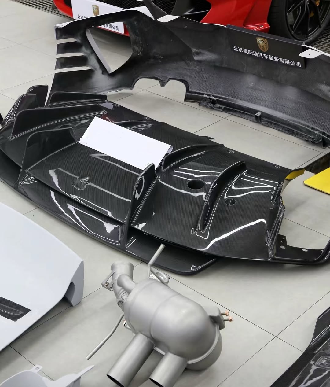812 Superfast / GTS to Competizione - Style Carbon Fibre Conversion Body Kit (Aftermarket) Aftermarket Carbon Fiber Part / Bodykit - Robot Bodykits