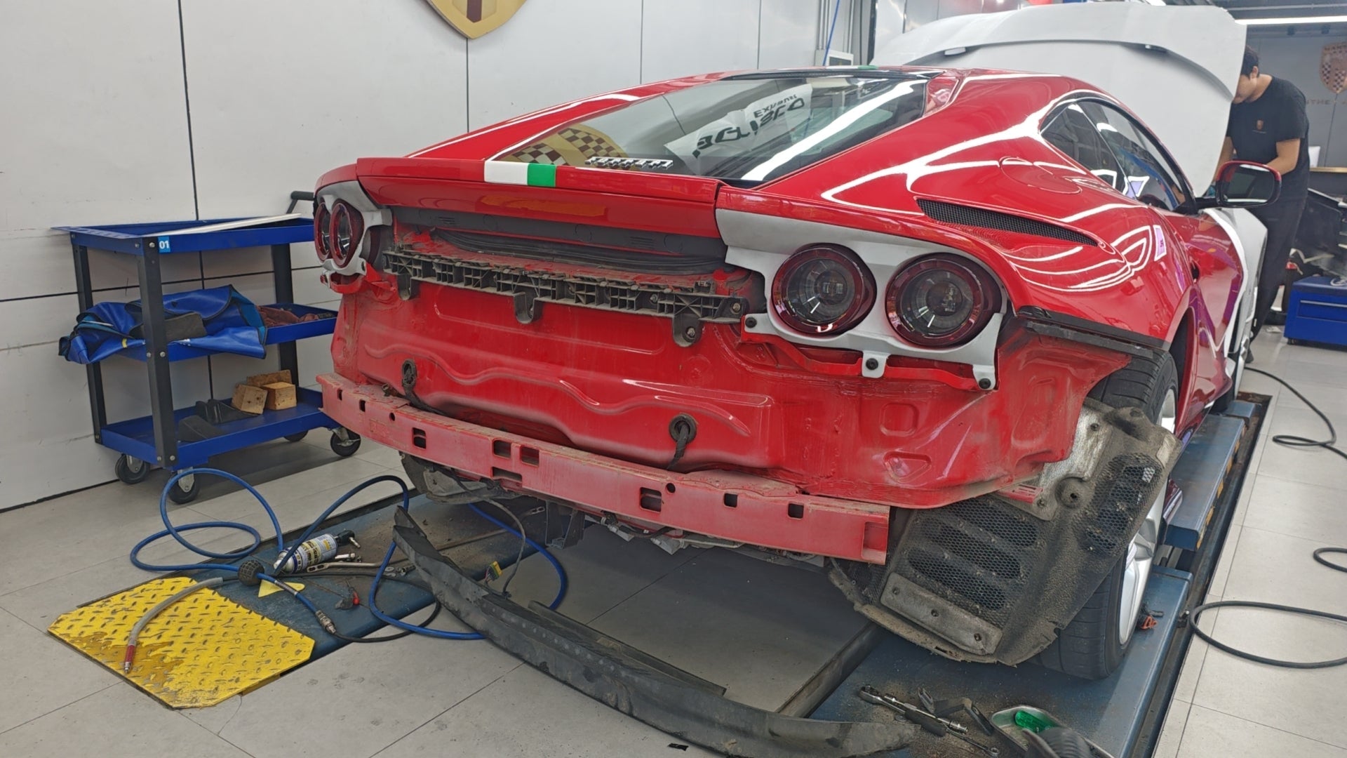 812 Superfast / GTS to Competizione - Style Carbon Fibre Conversion Body Kit (Aftermarket) Aftermarket Carbon Fiber Part / Bodykit - Robot Bodykits