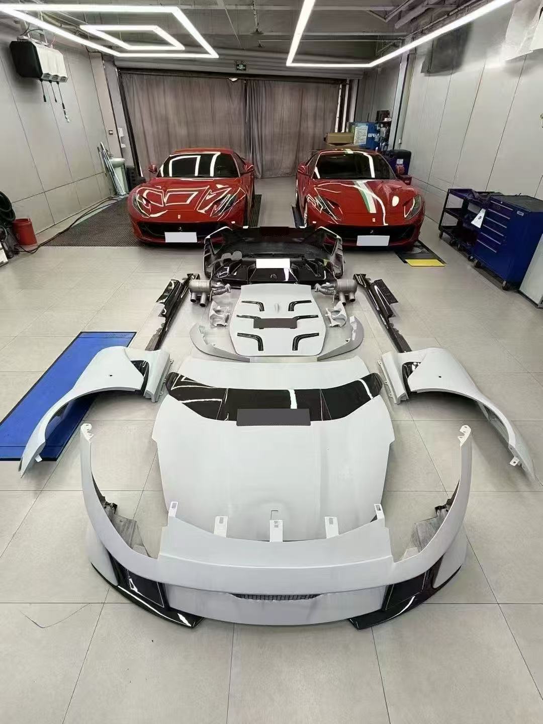 812 Superfast / GTS to Competizione - Style Carbon Fibre Conversion Body Kit (Aftermarket) Aftermarket Carbon Fiber Part / Bodykit - Robot Bodykits