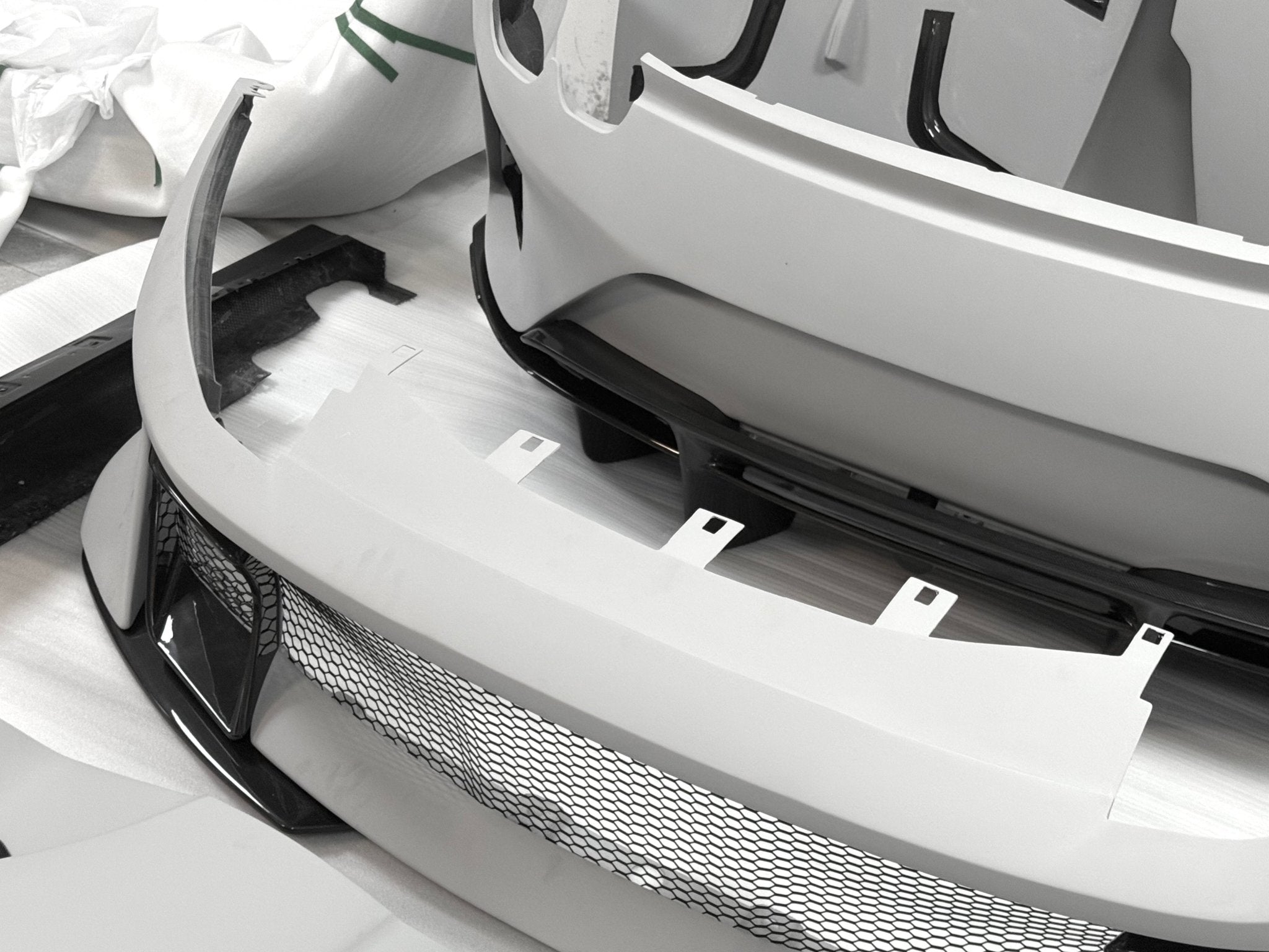 812 Superfast / GTS to Competizione - Style Carbon Fibre Conversion Body Kit (Aftermarket) Aftermarket Carbon Fiber Part / Bodykit - Robot Bodykits