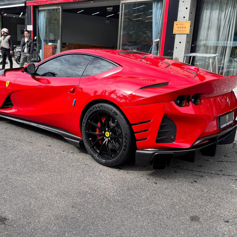 812 Superfast / GTS to Competizione - Style Carbon Fibre Conversion Body Kit (Aftermarket) Aftermarket Carbon Fiber Part / Bodykit - Robot Bodykits