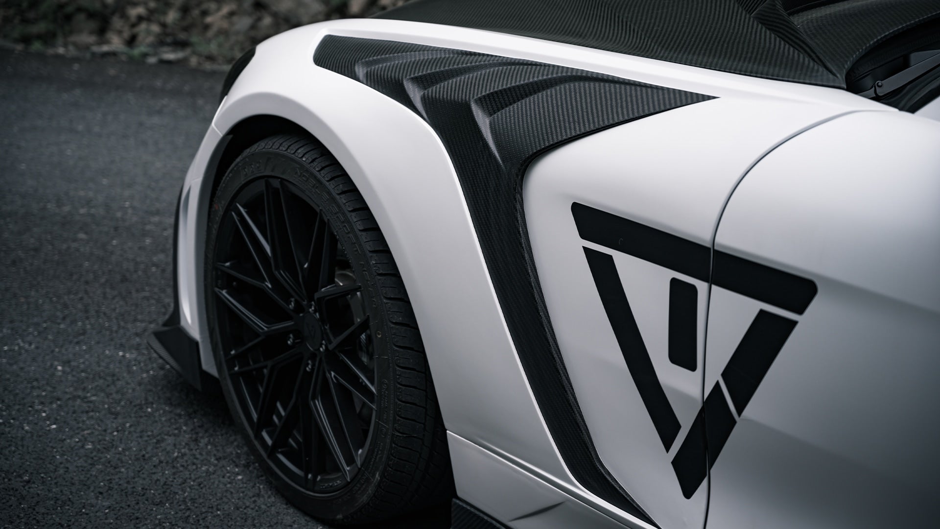 Robot Works Mercedes AMG GT Fibre Glass Reinforced Complete Body Kit (FRP)