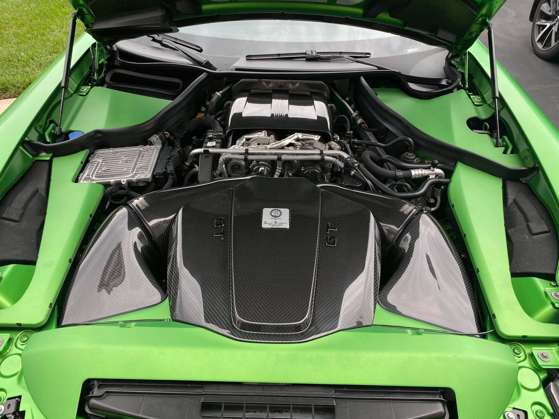 CMST Carbon Fiber Engine Cover for Mercedes Benz AMG GT & GTS & GTC & GTR 2015-ON - Robot Bodykits