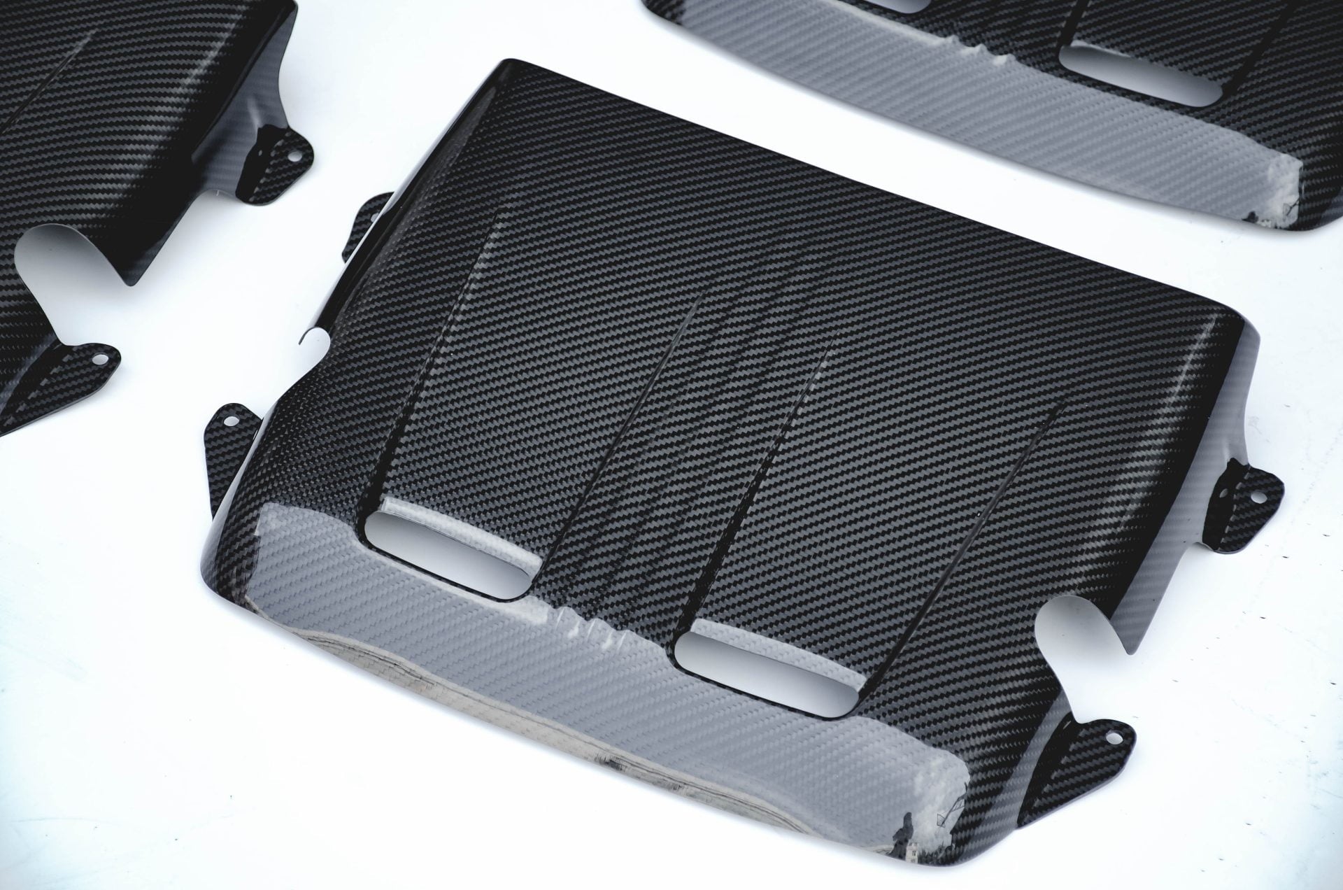 CMST Carbon Fiber Engine Cover for Mercedes Benz AMG GT & GTS & GTC & GTR 2015-ON - Robot Bodykits