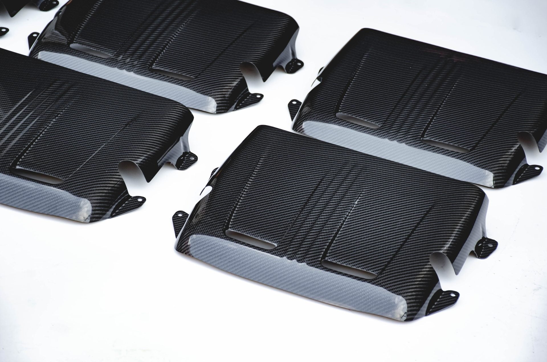 CMST Carbon Fiber Engine Cover for Mercedes Benz AMG C63 (2015-2020) - Robot Bodykits