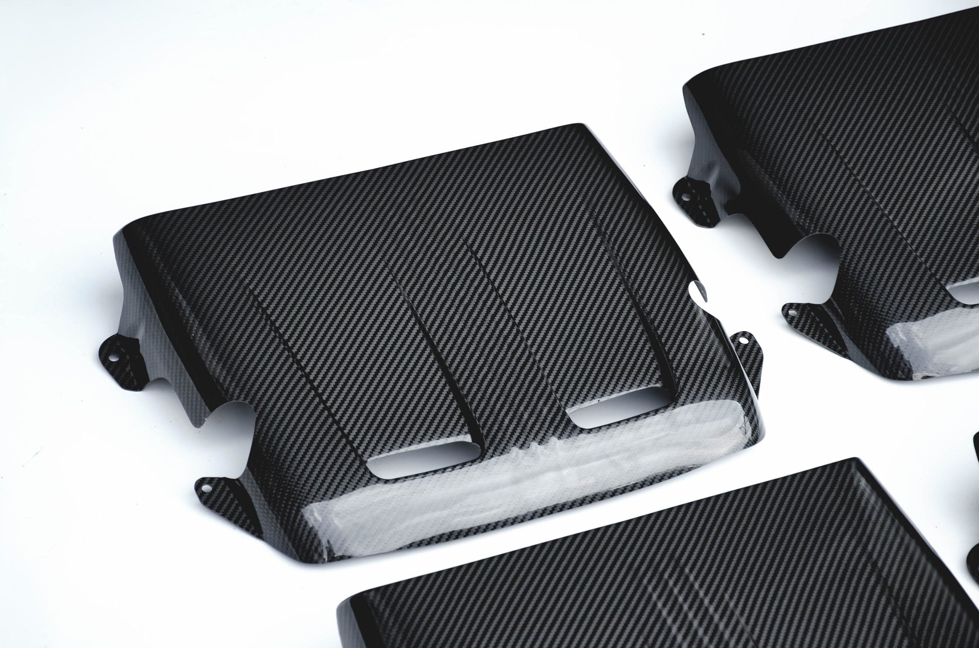 CMST Carbon Fiber Engine Cover for Mercedes Benz AMG C63 (2015-2020) - Robot Bodykits