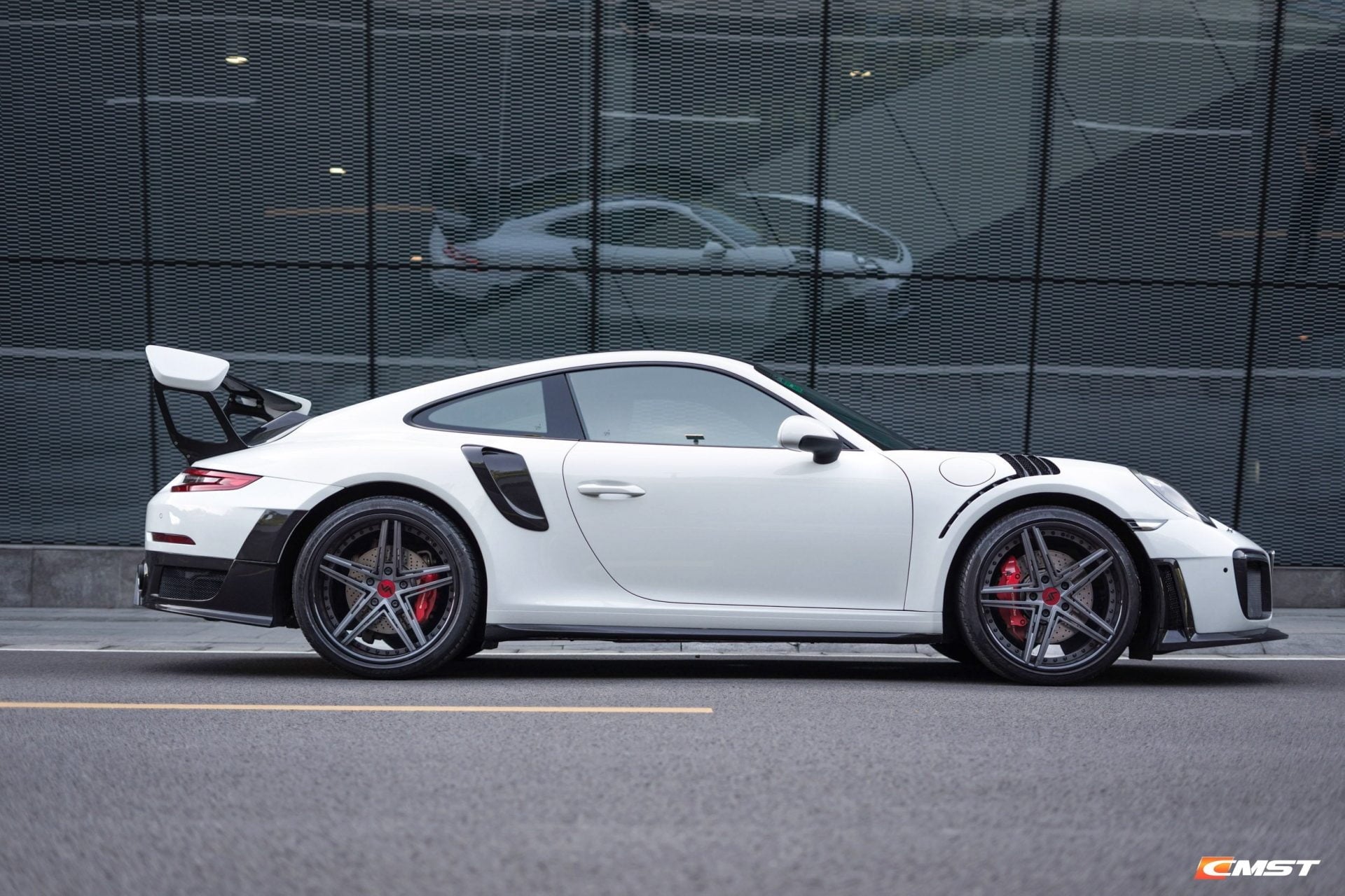 CMST Carbon Fiber Rear Bumper & Diffuser for Porsche 991.1 991.2 GT2RS (2012-2018) - Robot Bodykits