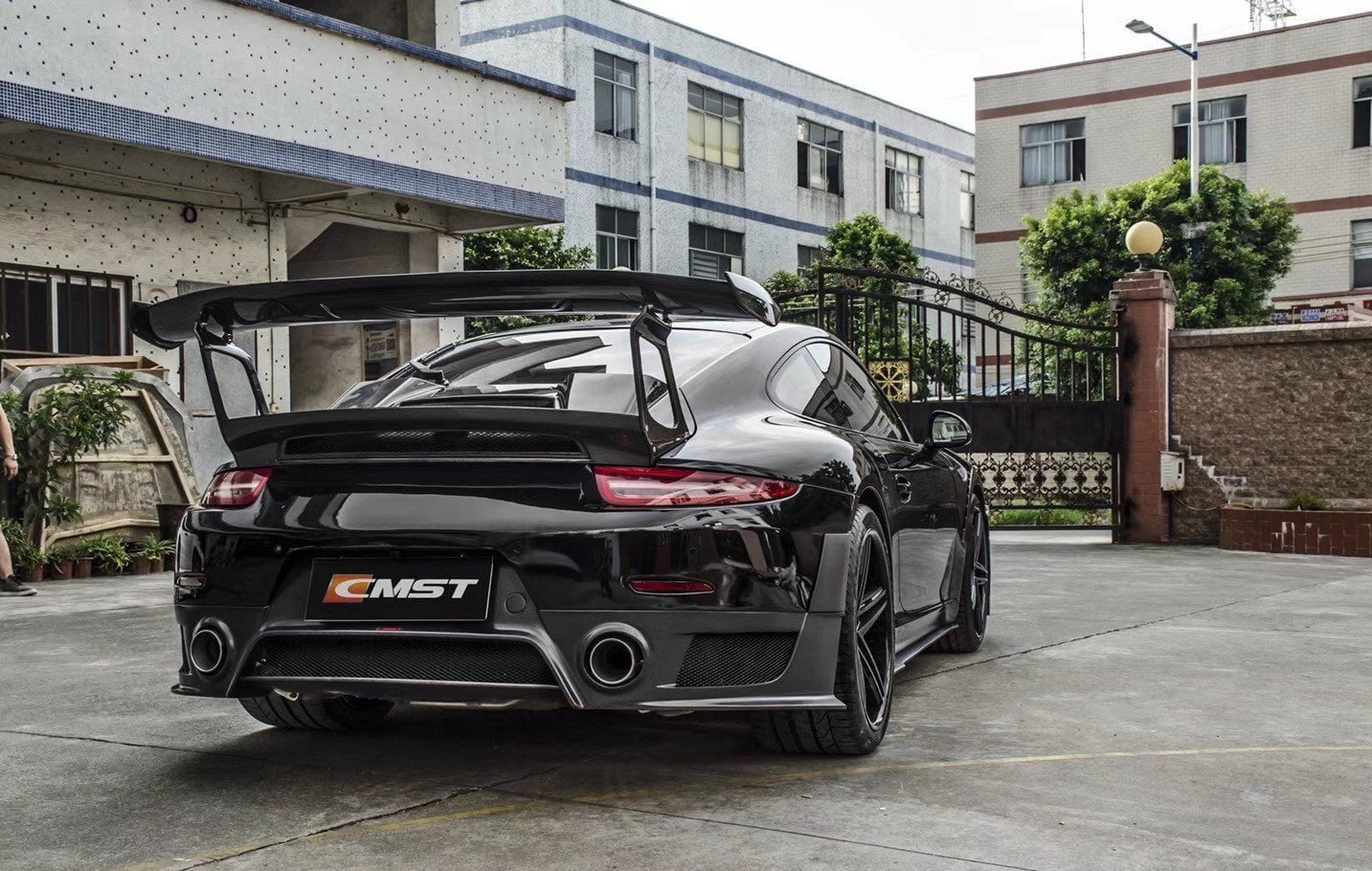 CMST Carbon Fiber Rear Bumper & Diffuser for Porsche 991.1 991.2 GT2RS (2012-2018) - Robot Bodykits