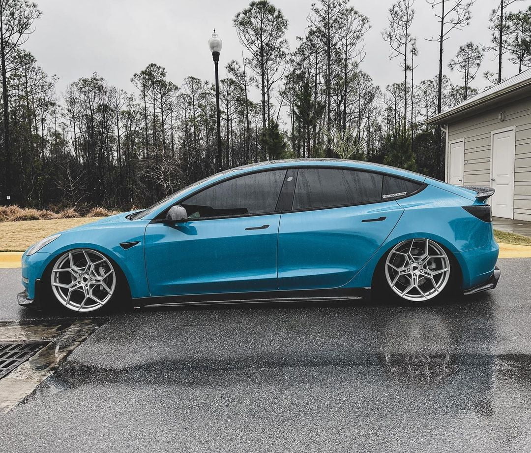 CMST Tesla Model 3 Carbon Fiber Full Body Kit Style E - Robot Bodykits