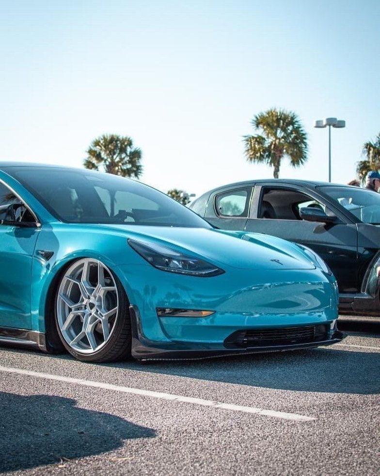 CMST Tesla Model 3 Carbon Fiber Full Body Kit Style E - Robot Bodykits
