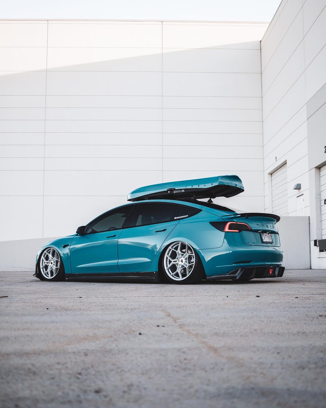 CMST Tesla Model 3 Carbon Fiber Full Body Kit Style E - Robot Bodykits