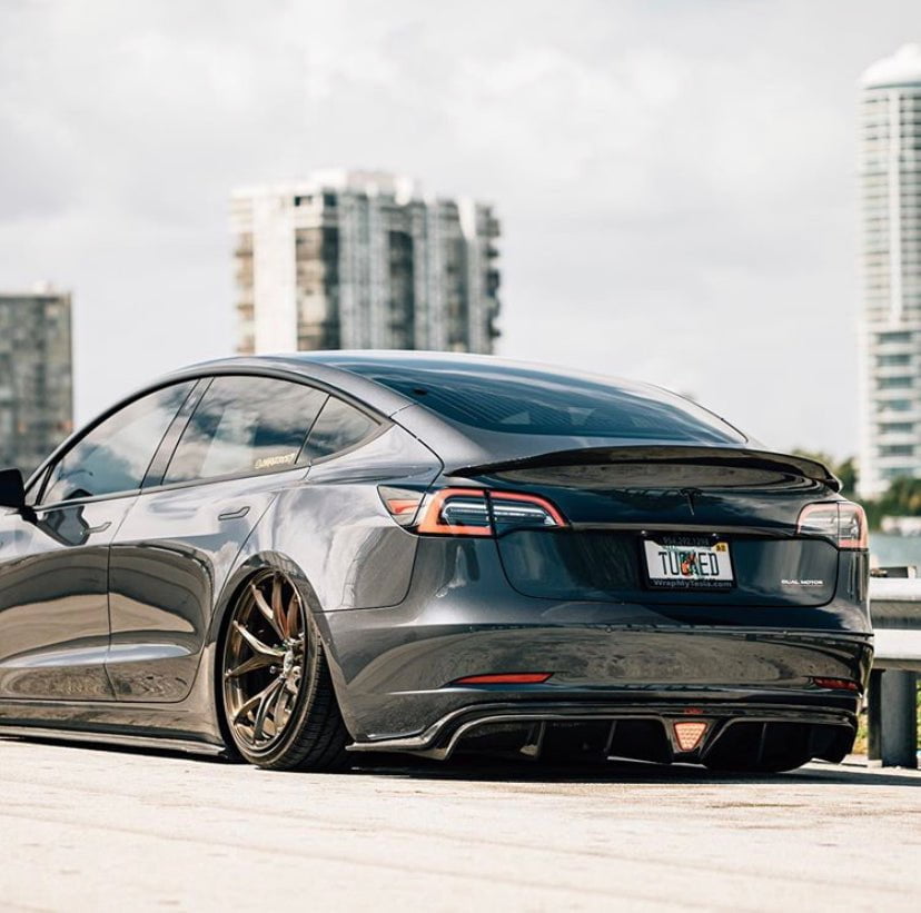 CMST Carbon Fiber Full Body Kit Style C for Tesla Model 3 - Robot Bodykits