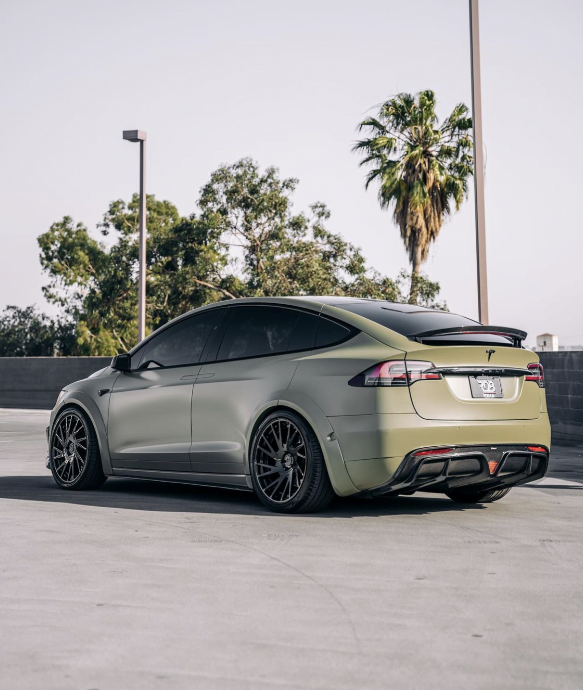 CMST Carbon Fiber Full Body Kit for Tesla Model X 2016-2021 - Robot Bodykits