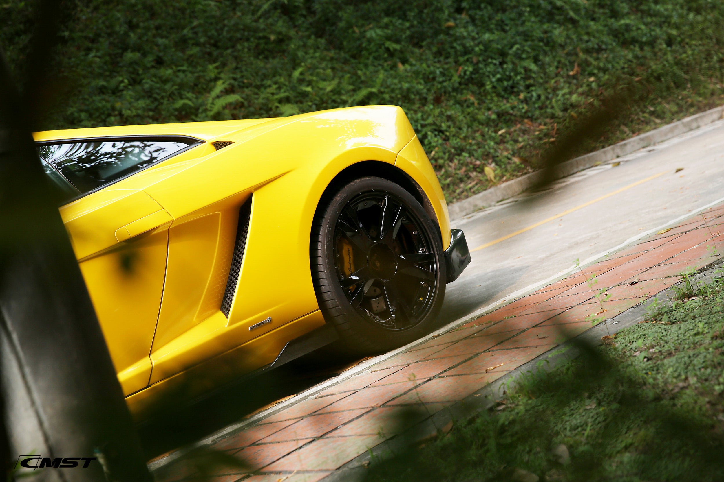 CMST Carbon Fiber Full Body Kit for Lamborghini Huracán LP550 09-13