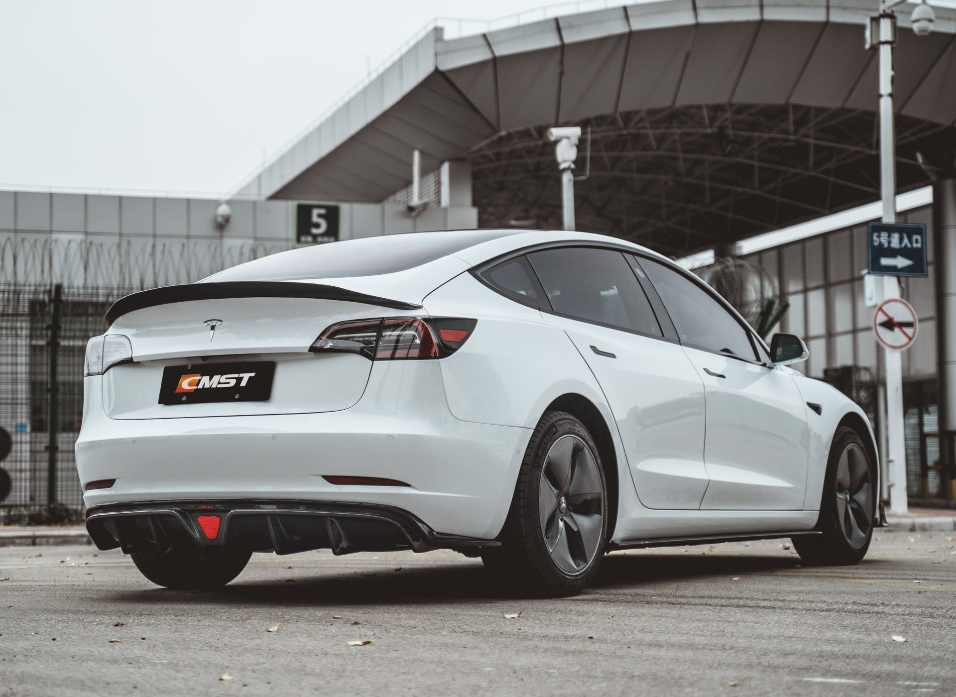 CMST Carbon Fiber Full Body Kit Style C for Tesla Model 3 - Robot Bodykits