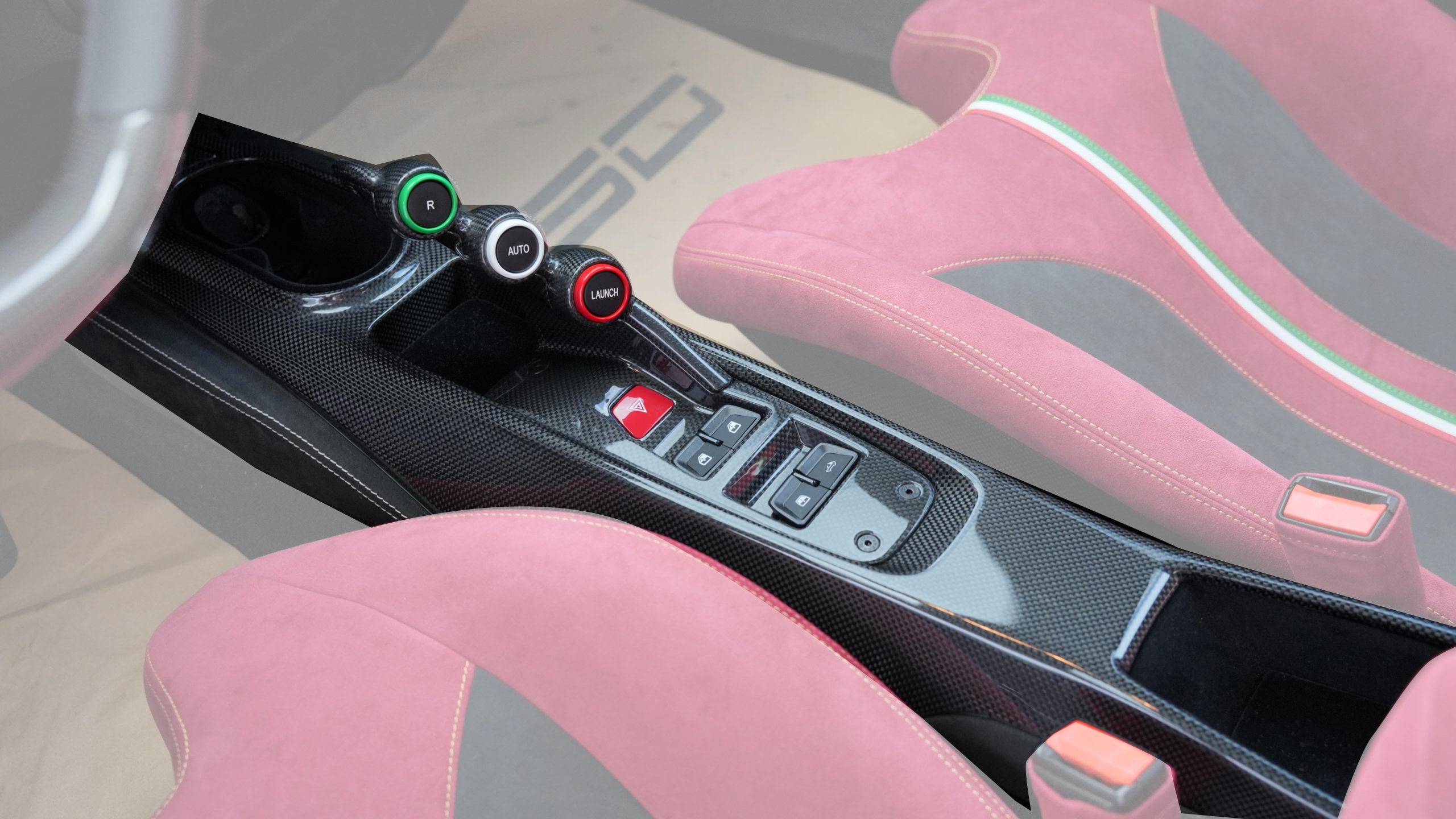 Pista Style Centre Console for Ferrari GTB / Spyder (LHD & RHD)