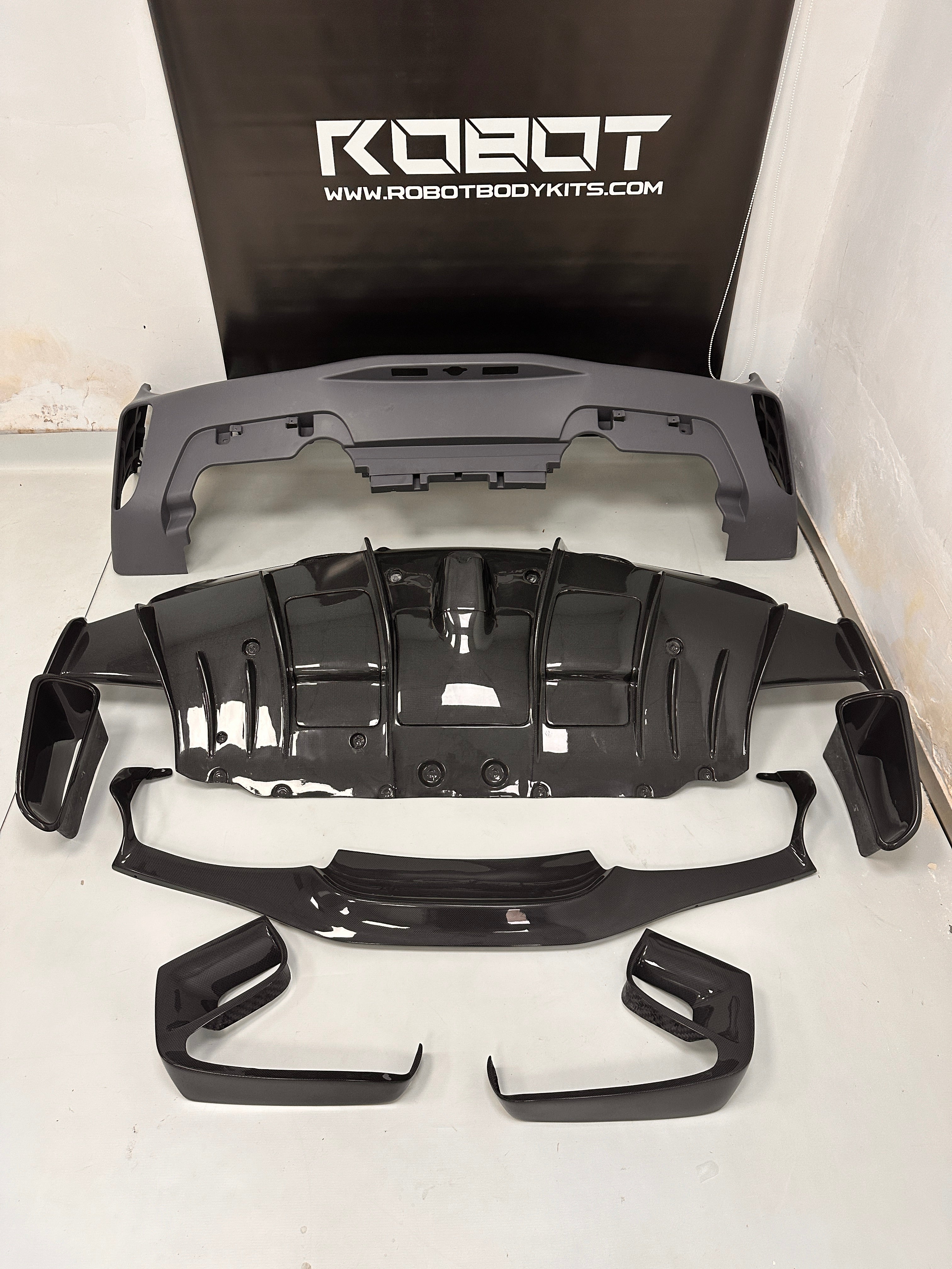 Ferrari 488GTB Upgrade to Pista Full Conversion Body Kit (Plastic & Dry-Carbon)