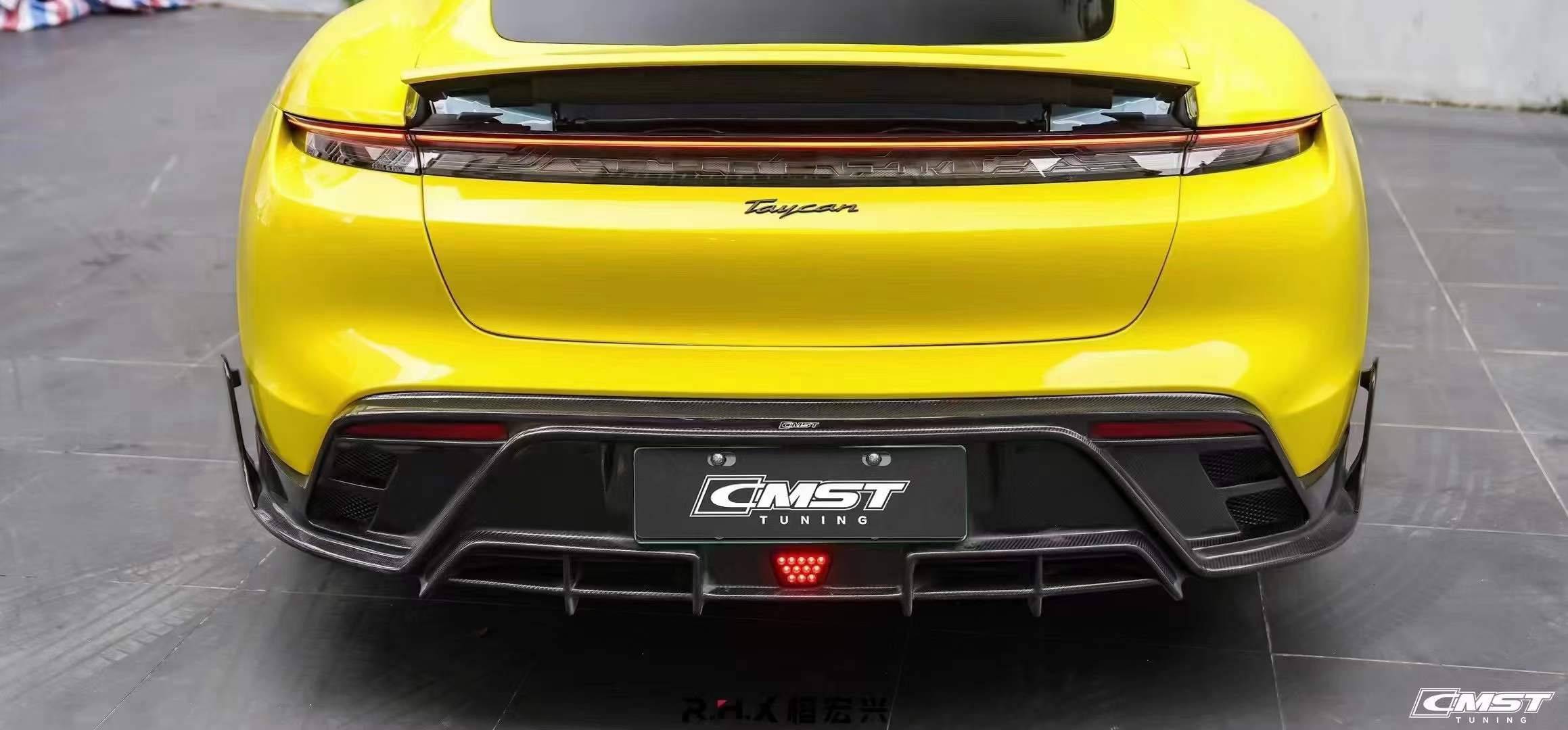 CMST Porsche Taycan Base / 4 / 4S (2020-2025) CMST Carbon Fibre Aero Body Kit - Robot Bodykits