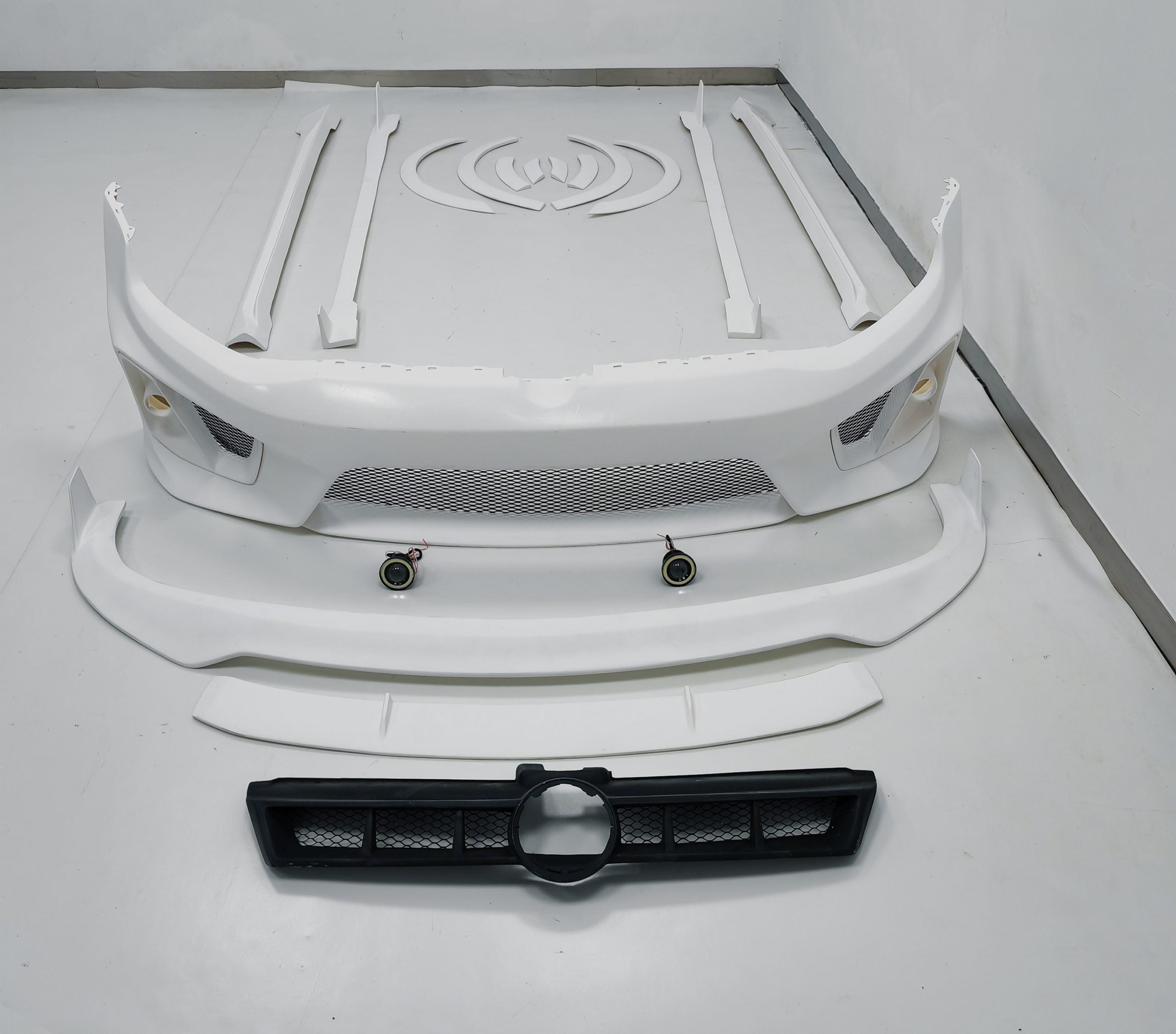 Robot Craftsman Volkswagen Golf / GTI / Golf R MK7 MK7.5 Fibre Glass Reinforced Plastic Complete Front Bumper (FRP)