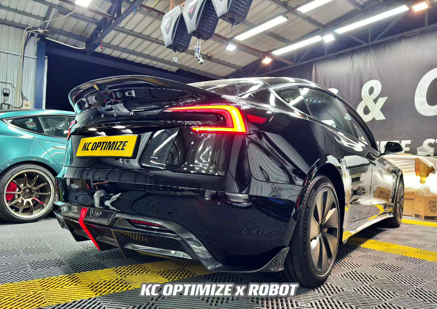 Robot Craftsman Tesla Model 3 Highland Lowline Bodykit (Hydrogai Series) SR & LR