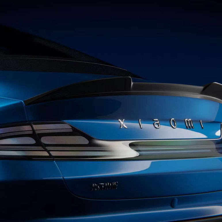 Robot XIAOMI SU7 Spoiler