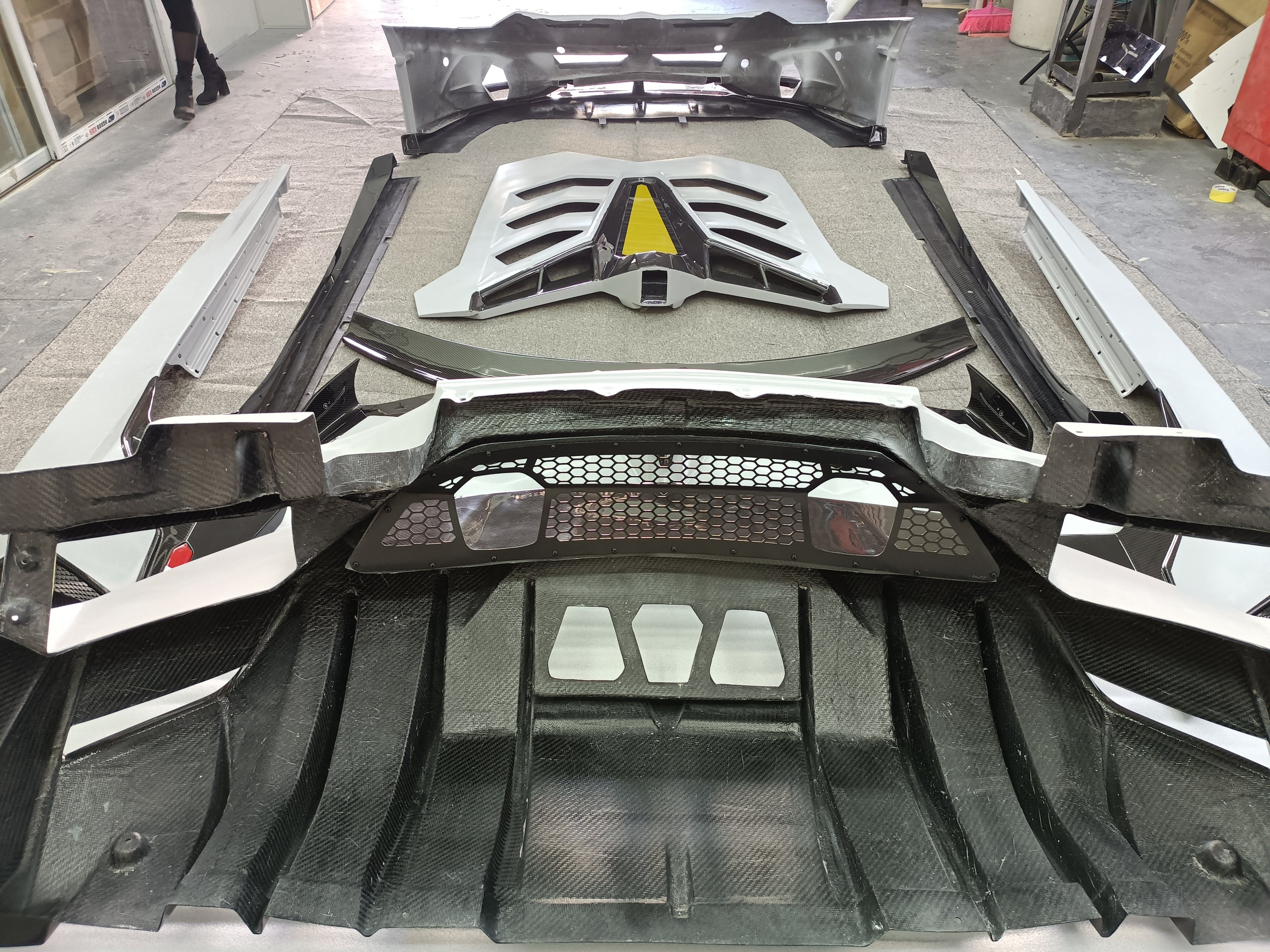 SD Dry Carbon Fibre Conversion Full Body Kit Conversion for Lamborghini Aventador LP700/720/740/750 Upgrade to SVJ Full Body Kit