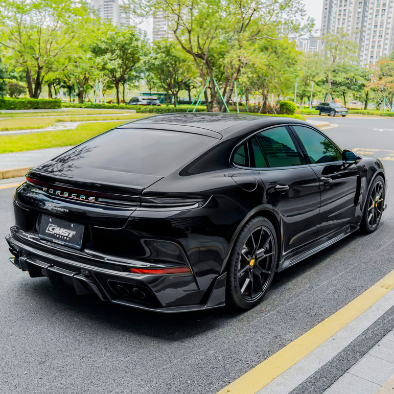 CMST Porsche Panamera 976 Base 4 4S E-Hybrid Dry Carbon Full Bodykit