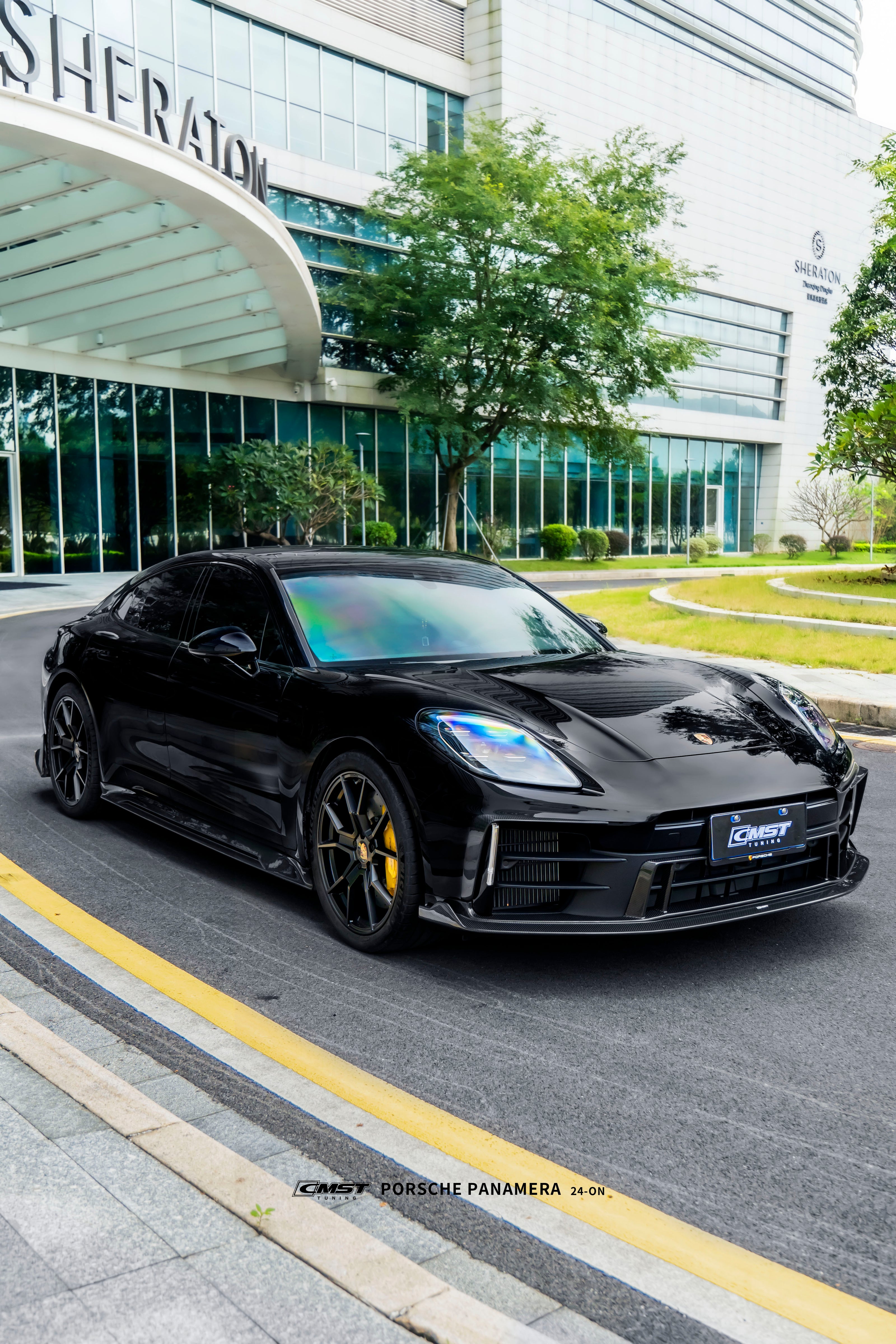 CMST Porsche Panamera 976 Base 4 4S E-Hybrid Dry Carbon Full Bodykit