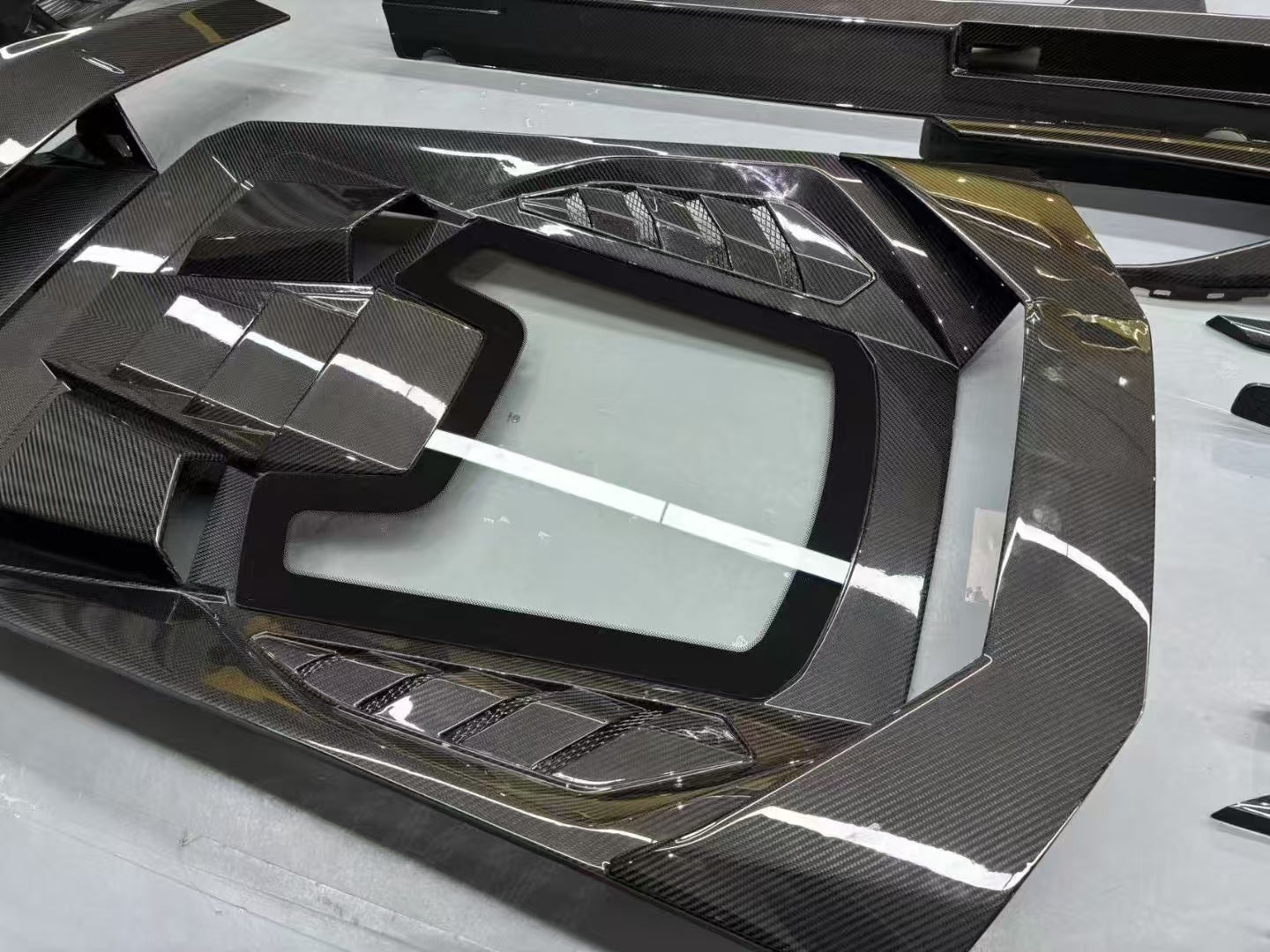 Lamborghini Huracan LP580 / LP610 / EVO → Dry-Carbon Fibre Tecnica Conversion Body Kit